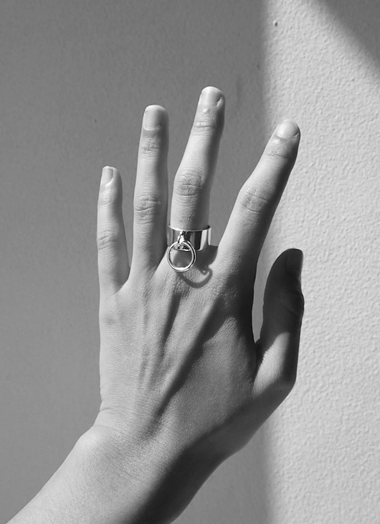Moon Ring ruang